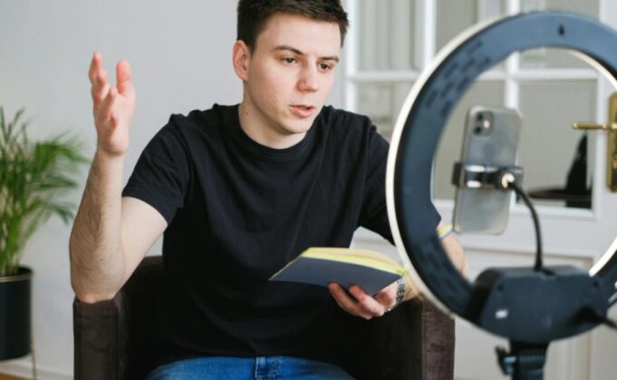 Influencer Marketing vs. Creator Marketing: What’s the Difference and Which One Should You Choose? Creator Marketing